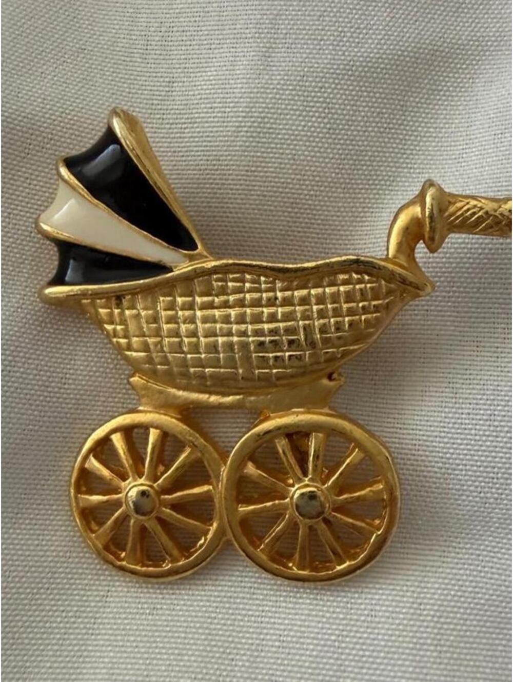 Vintage Gold Tone Baby Carriage Brooch Black & White Enamel Pram Pin